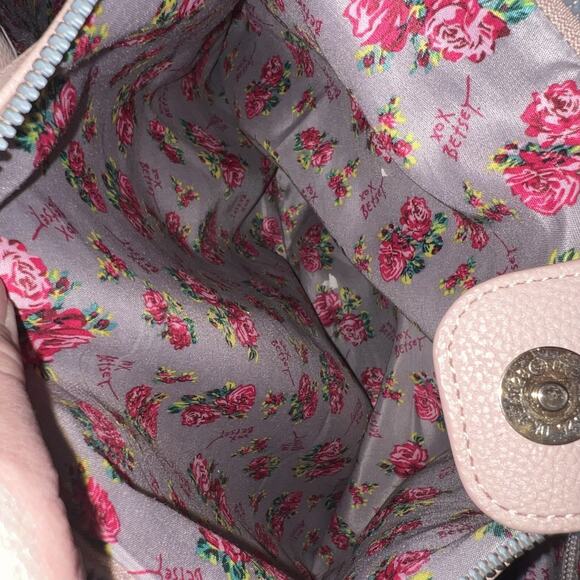 Betsey Johnson Pink Quilted Embroidered Hearts Roses Lining Shoulder Bag Large - Picture 11 of 12
